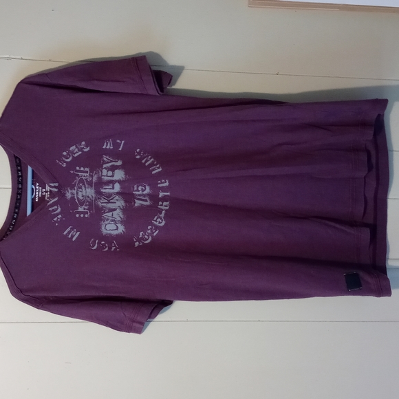 ⭐Oakley Men's Shirt⭐️ - Picture 1 of 8